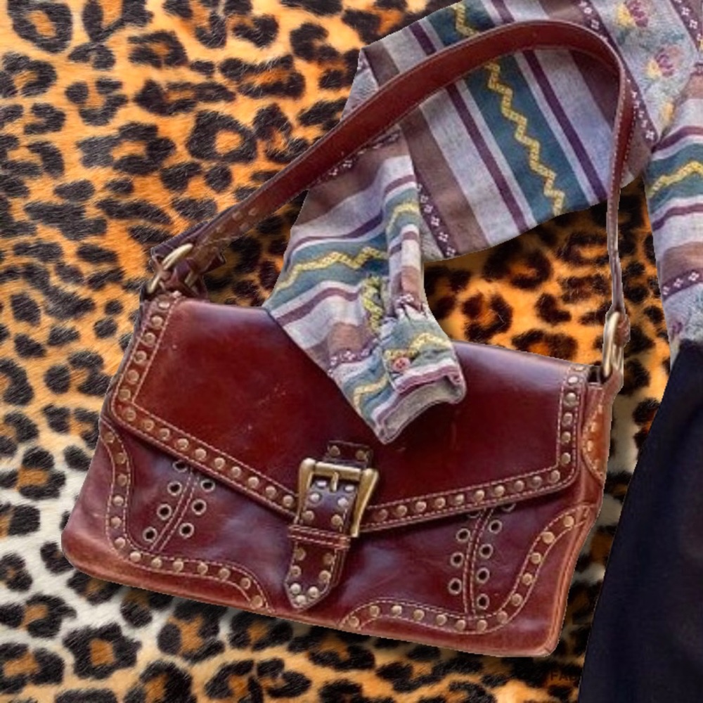 COYOTE UGLY COWGIRL GRUNGE BROWN TOOLED GOLD STUDDED RIVETS LEATHER SHOULDER BAG